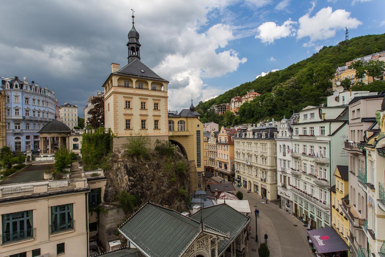 Karlsbad Prestigeアパートメント エクステリア 写真